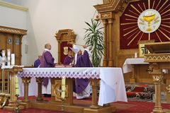 Po�wi�cenie rze�b Matki Bo�ej i �w. Jana Aposto�a