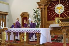 Po�wi�cenie rze�b Matki Bo�ej i �w. Jana Aposto�a