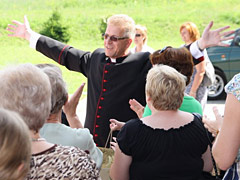 Wierni z Odnowy w Duchu �wi�tym witaj� nowego proboszcza.