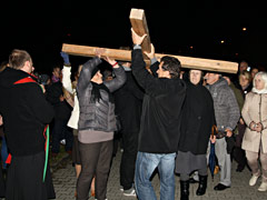 Droga Krzy�owa ulicami Parafii