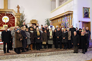 Msz� �wi�t� o godz. 24.00 witali�my w naszej parafii nowy rok 2015