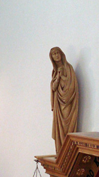 Nowe rze�by Matki Bo�ej i �w. Jana Aposto�a