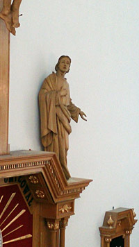 Nowe rze�by Matki Bo�ej i �w. Jana Aposto�a