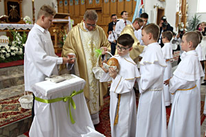 Pierwsza Komunia �wi�ta