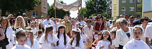 Parafia p.w. Bo�ego Cia�a w �om�y - 26 maja 2016 r. procesja Bo�ego Cia�a