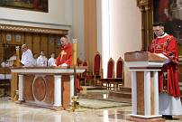 Wielki Pi�tek, Liturgia  M�ki  Pa�skiej - 15 kwietnia 2022 r.