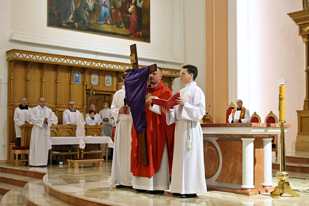 Wielki Pi�tek, Liturgia  M�ki  Pa�skiej - 15 kwietnia 2022 r.