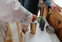 Z�o�enie pod mens�, tulei z dokumentami ko�cio�a