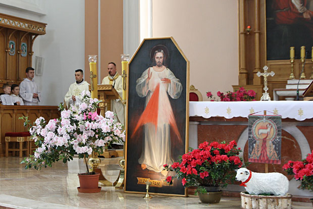Parafia p.w. Bo�ego Cia�a w �om�y - �wi�to Mi�osierdzia Bo�ego - 2026.04.12